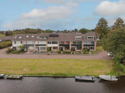 Eengezinswoning, tussenwoning Burgemeester Verstegenstraat 67 in Westzaan