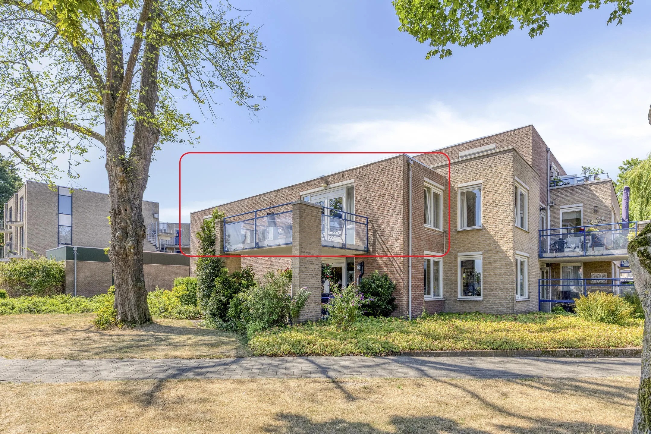 Galerijflat Baron van Leefdaelstraat 48 in Beek en Donk