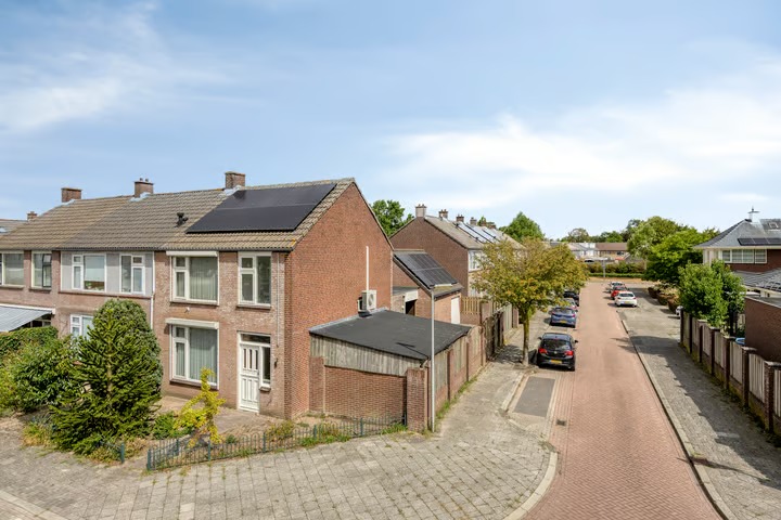 Hoekwoning Asterstraat 2 in Drunen