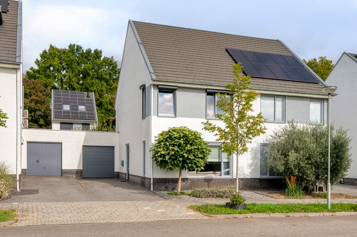 Geschakelde 2-onder-1-kapwoning Winterlinde 14 in Sittard