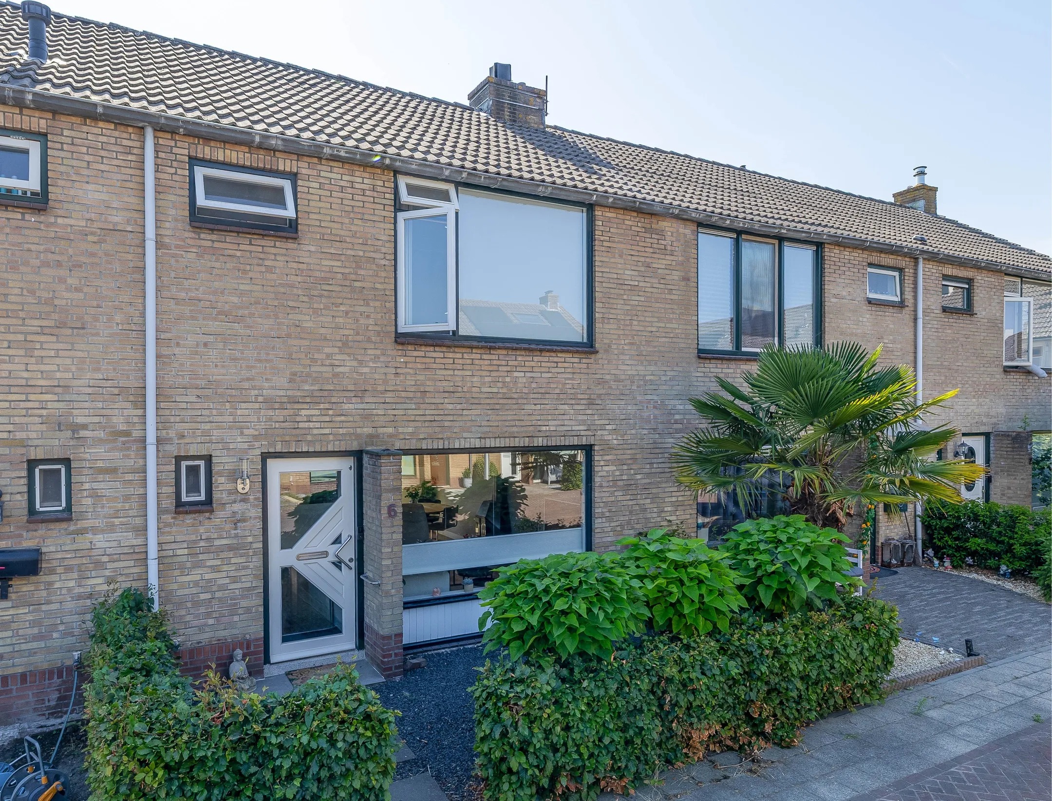 Tussenwoning Goudsbloemstraat 6 in Zevenhuizen