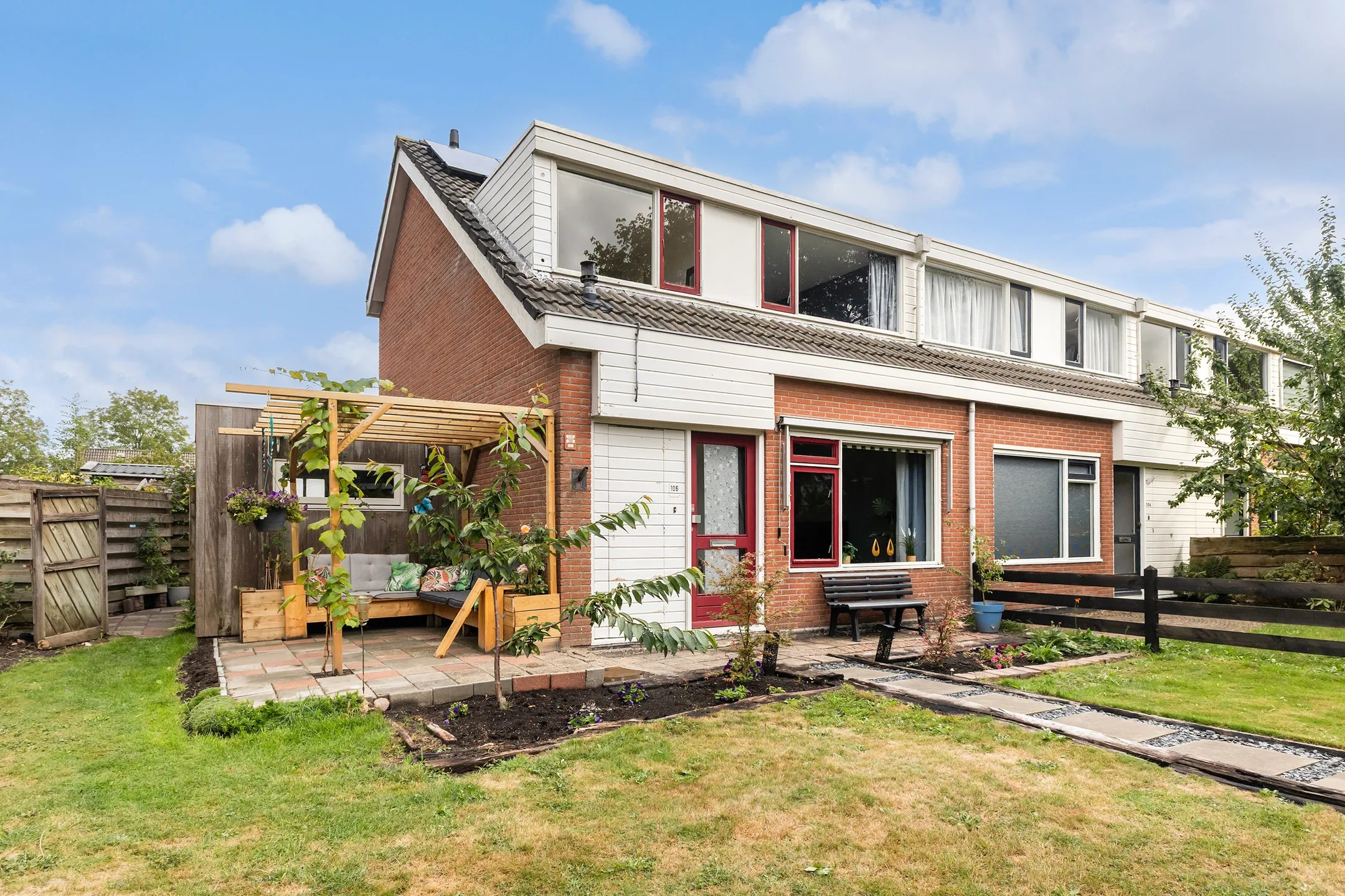 Hoekwoning De Bolle 106 in Hurdegaryp