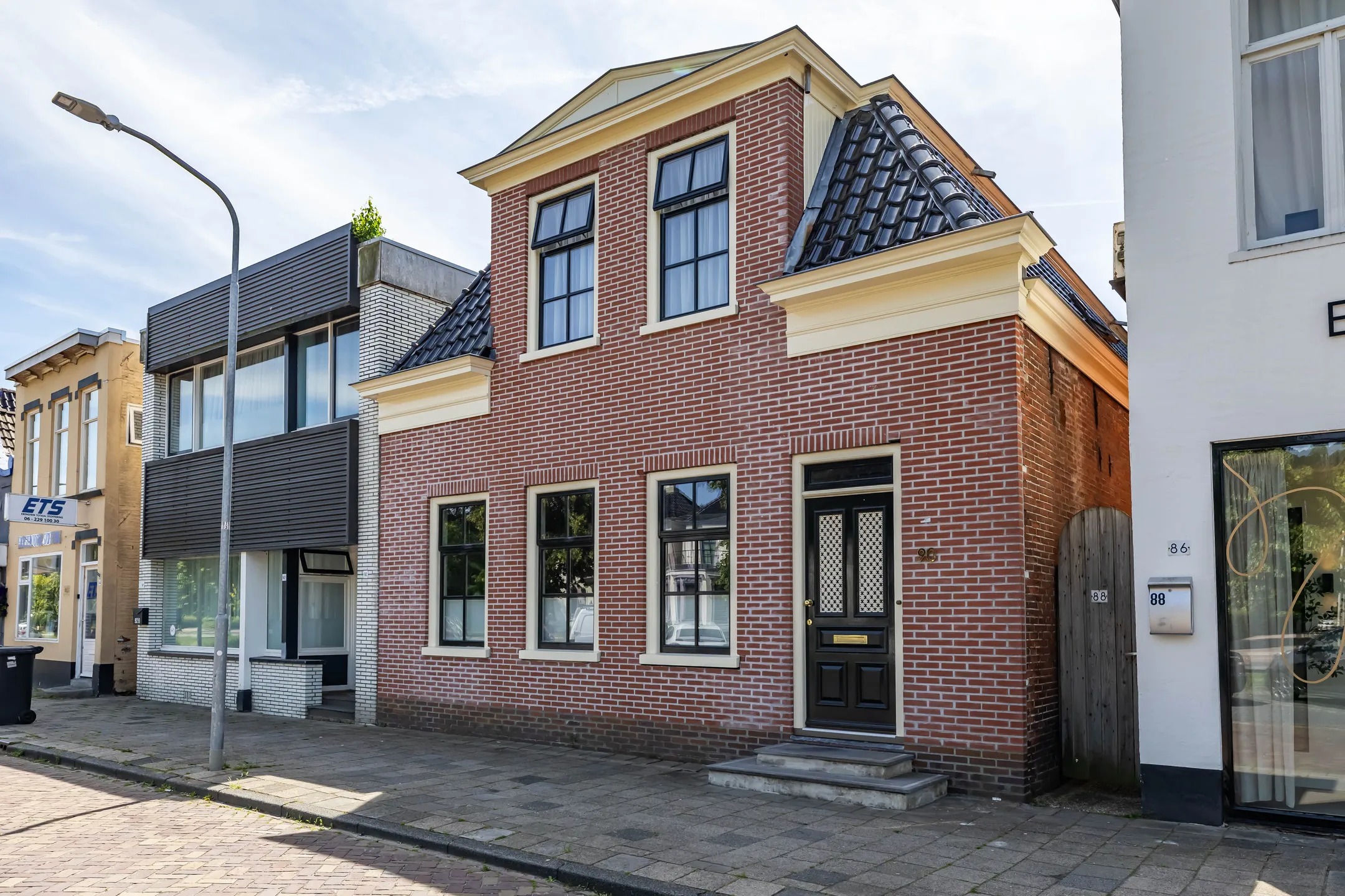 Halfvrijstaande woning Hoofdstraat 90 in Hoogezand