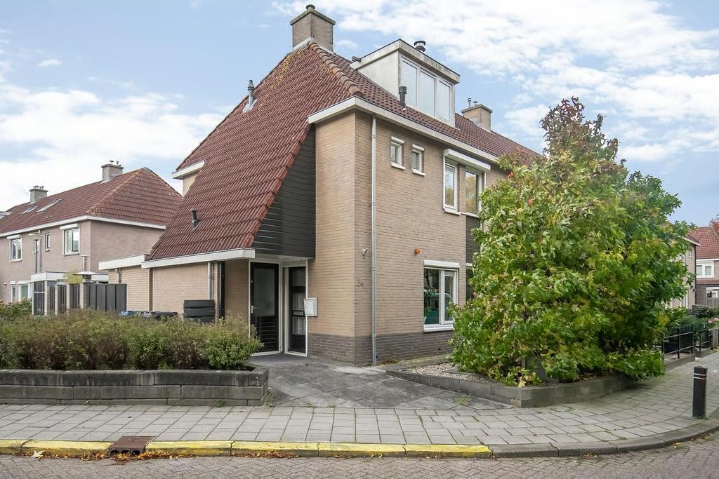 Hoekwoning De Voorposten 34 in Scherpenzeel