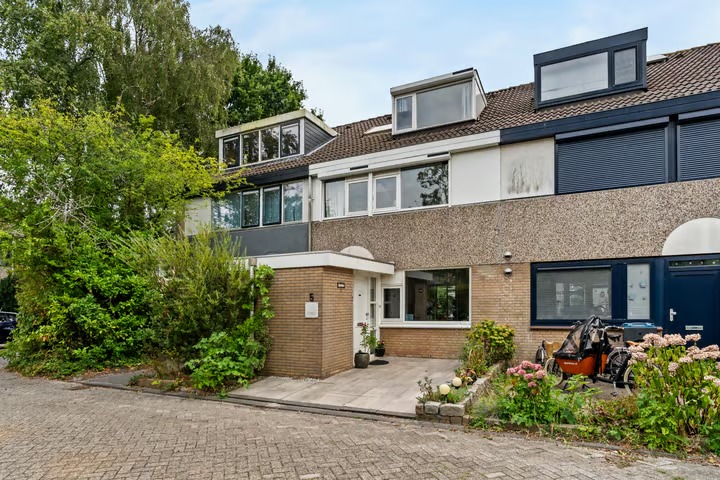 Tussenwoning Petuniadal 5 in Leiden