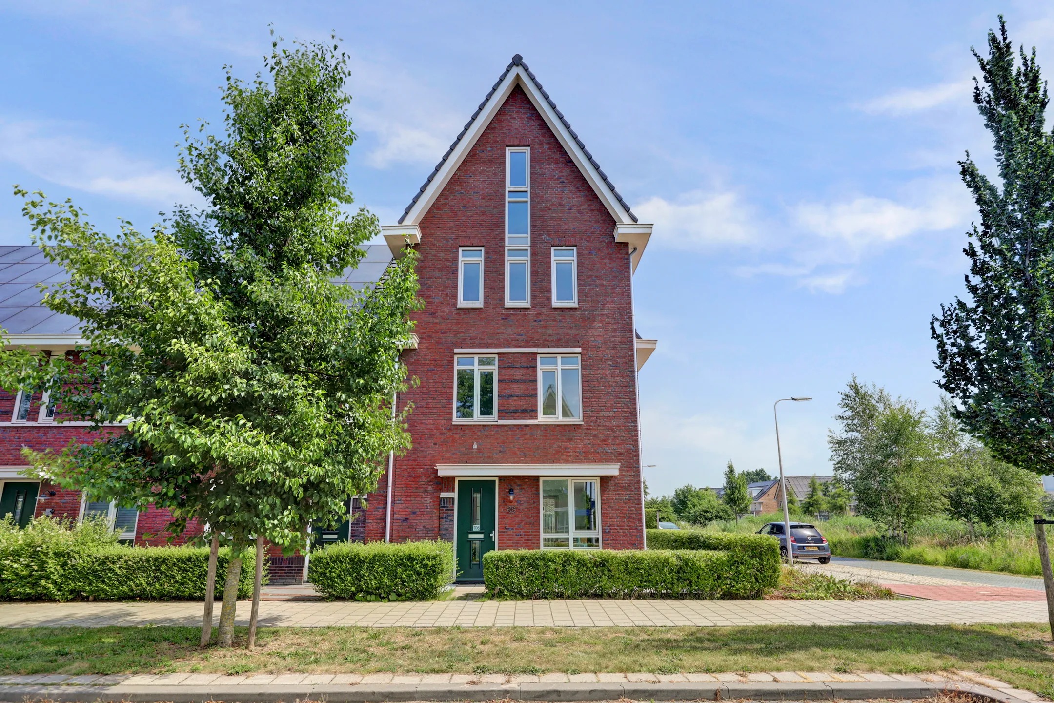 Halfvrijstaande woning Burgemeester van Dijkesingel 106 in Gouda