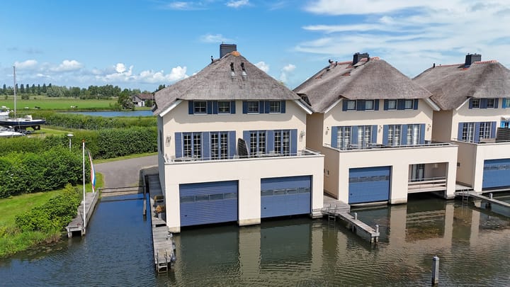 Eengezinswoning, 2-onder-1-kapwoning Middelweg 107 Stavoren
