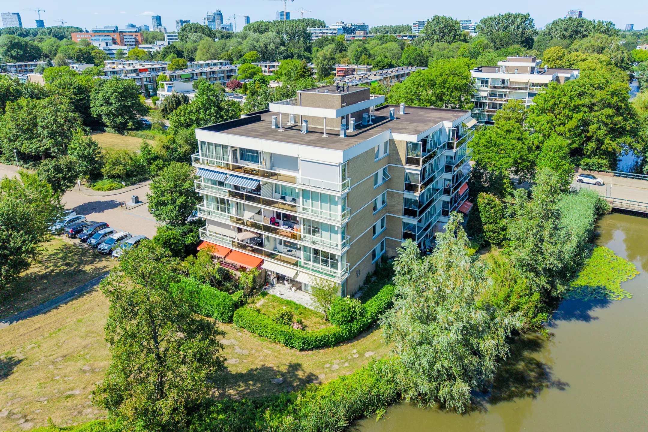 Portiekflat Parnassiaveld 8 Duivendrecht