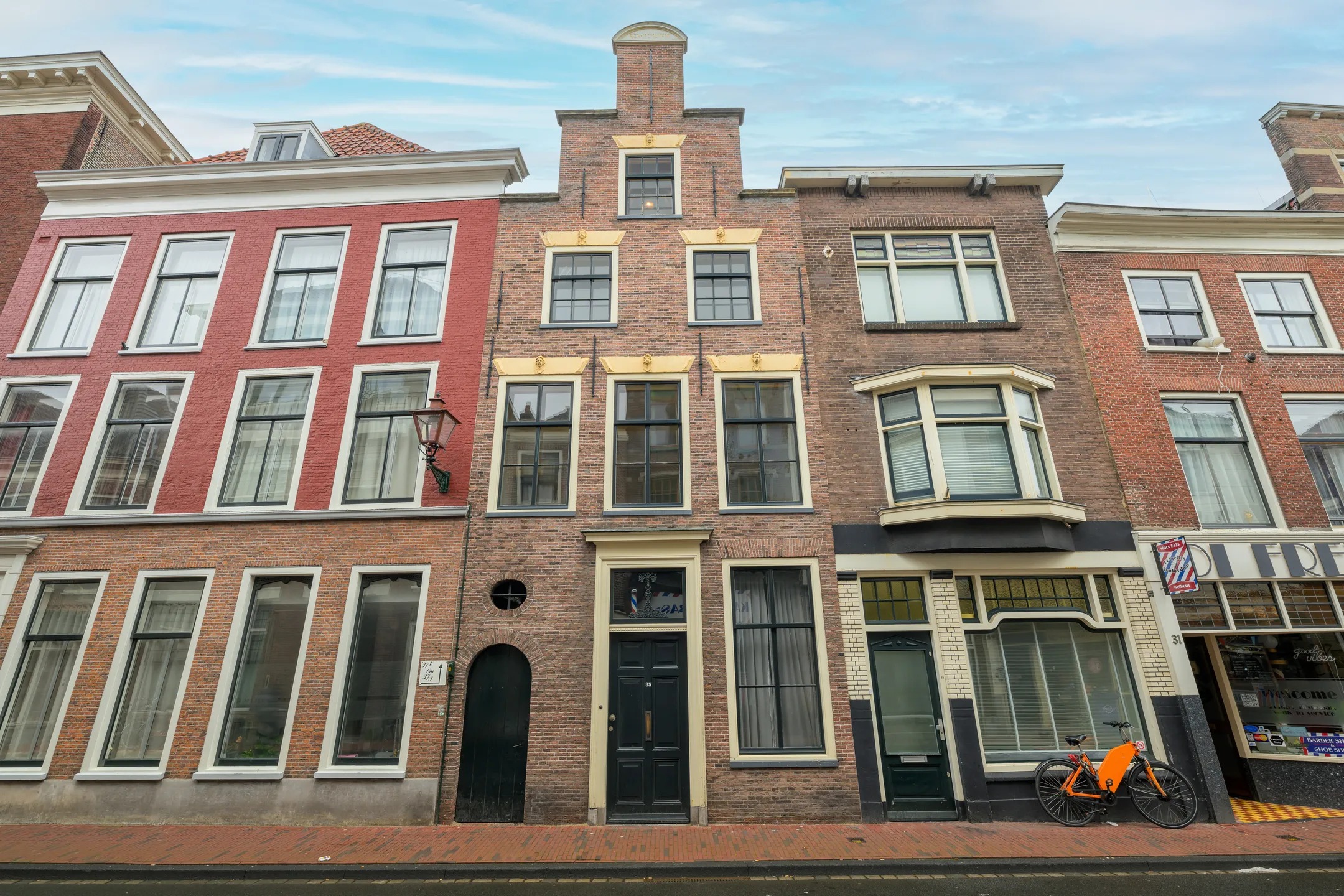 Tussenwoning Noordeinde 35 in Leiden