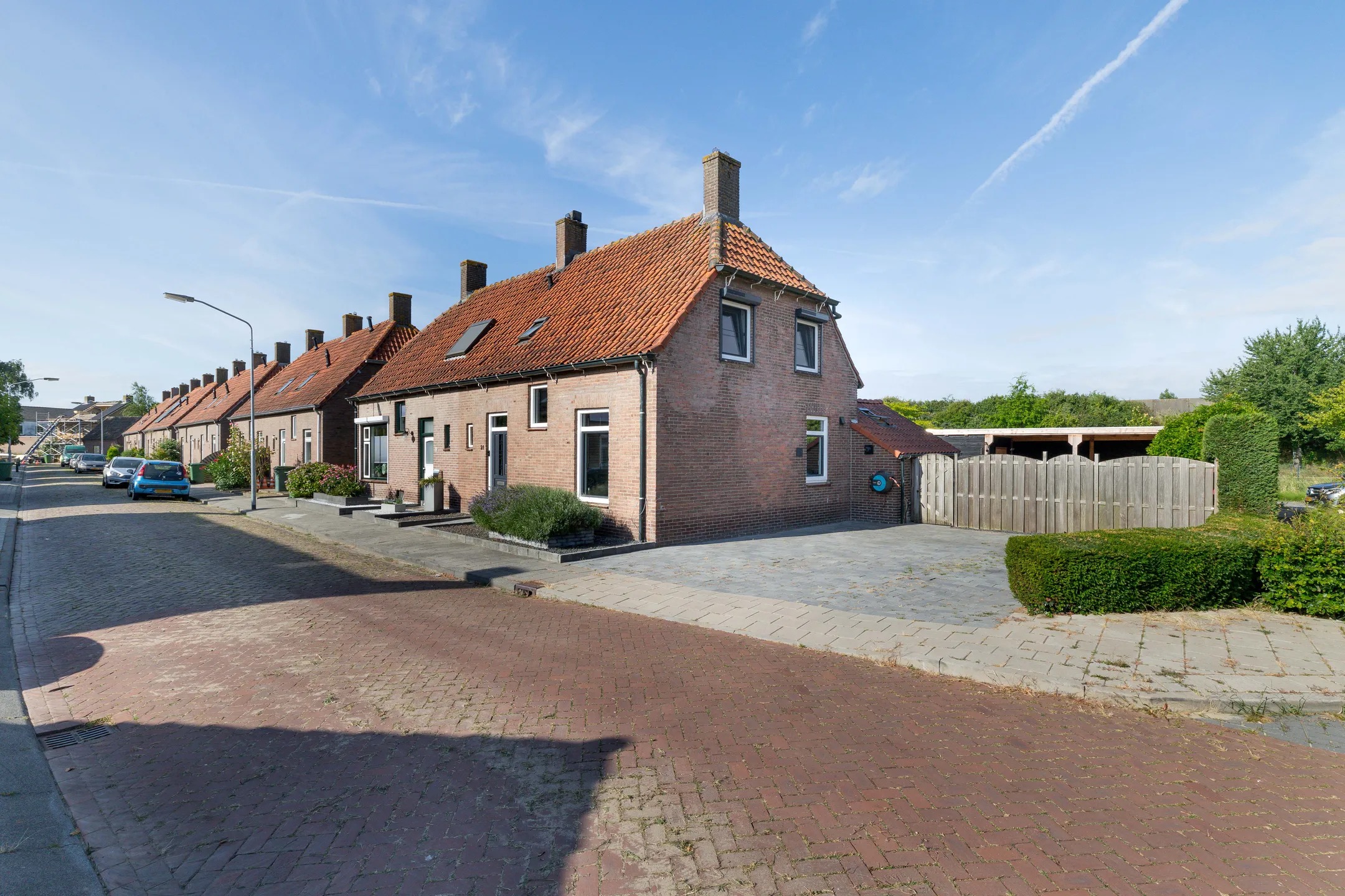 2-onder-1-kapwoning Frisostraat 21 in Zevenbergschen Hoek