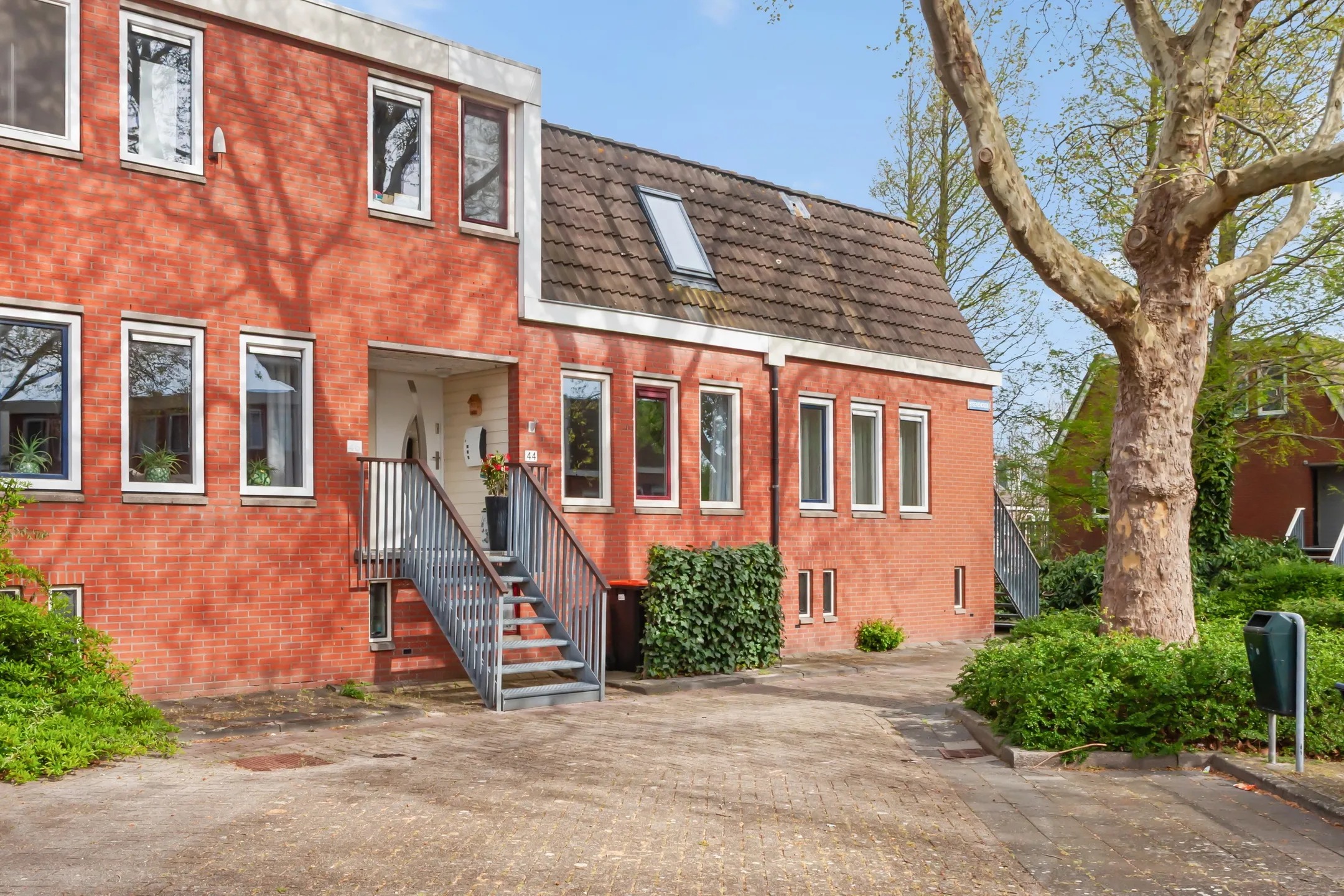 Tussenwoning (dijkwoning) Steenen Dijck 44 in Maassluis