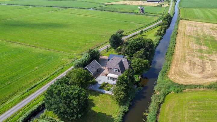 Eengezinswoning, vrijstaande woning Miedwei 2 in Holwert