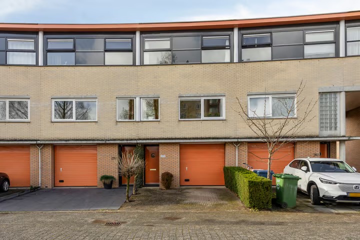Tussenwoning (drive-in woning) Het Kasteel 295 Apeldoorn