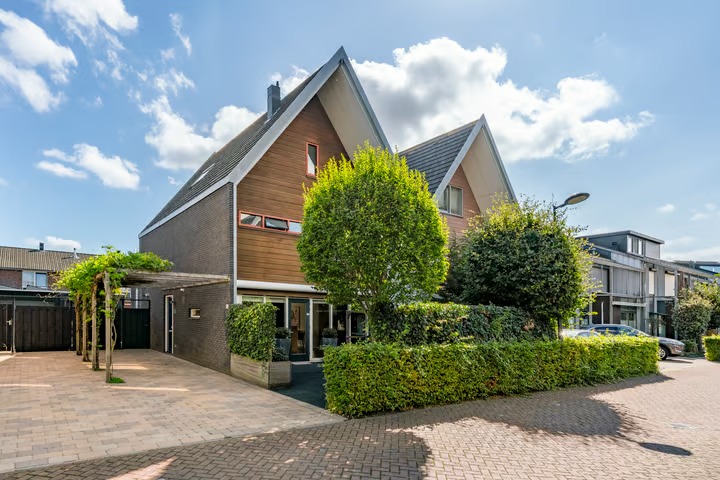 2-onder-1-kapwoning Anton Geesinkstraat 52 Hoofddorp