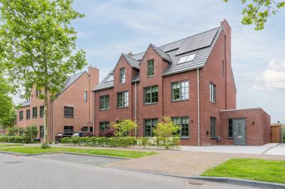 2-onder-1-kapwoning Polderlaan 147 in Waddinxveen