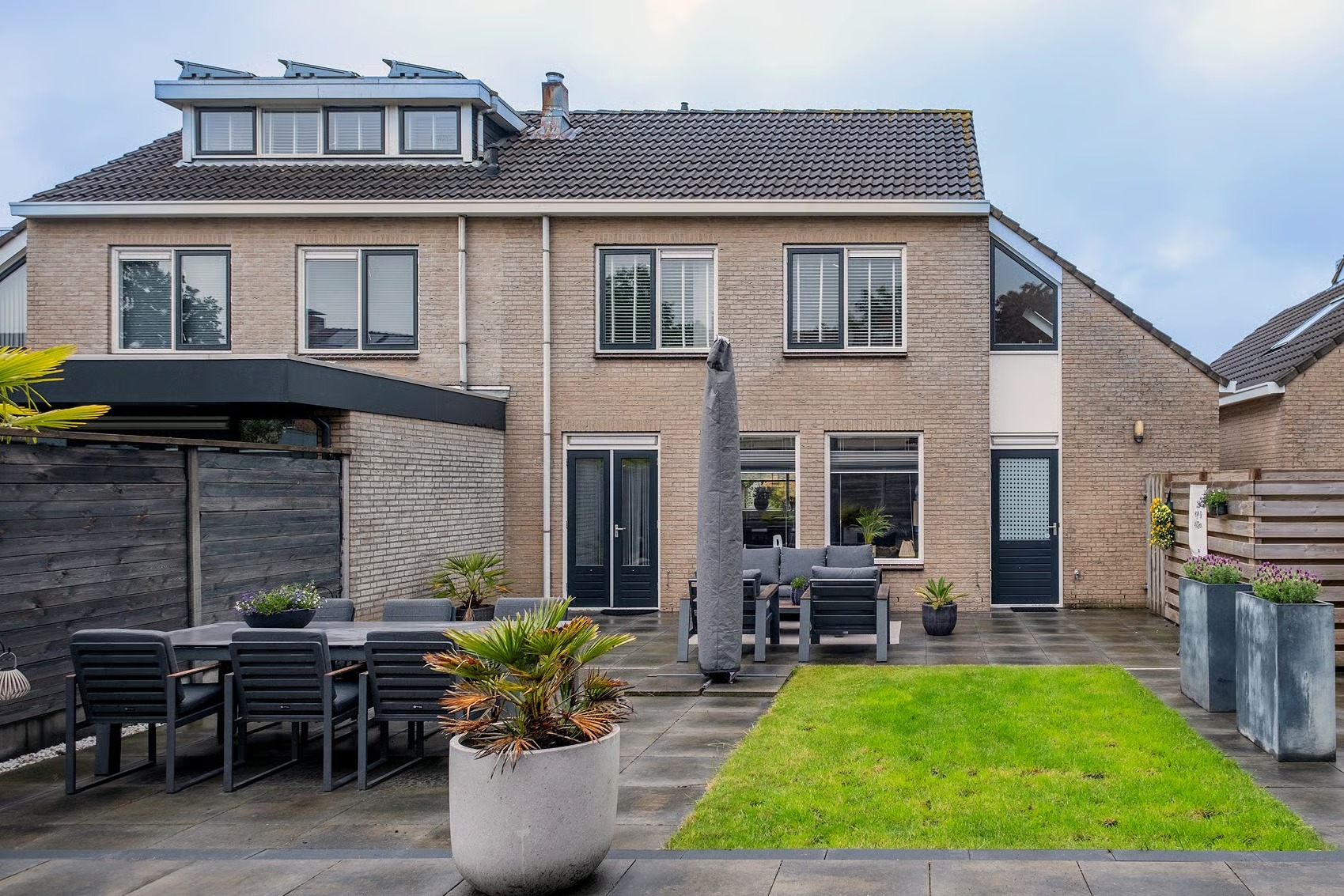 2-onder-1-kapwoning Veenhamel 13 in Assen