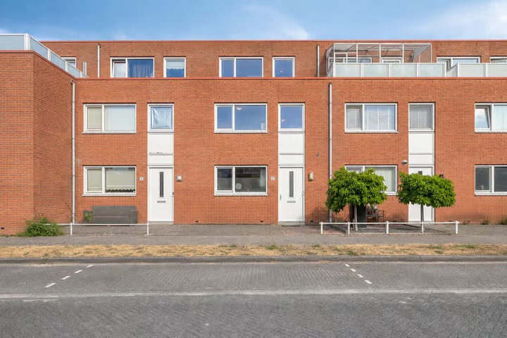 Tussenwoning Hawaiiweg 43 in Almere