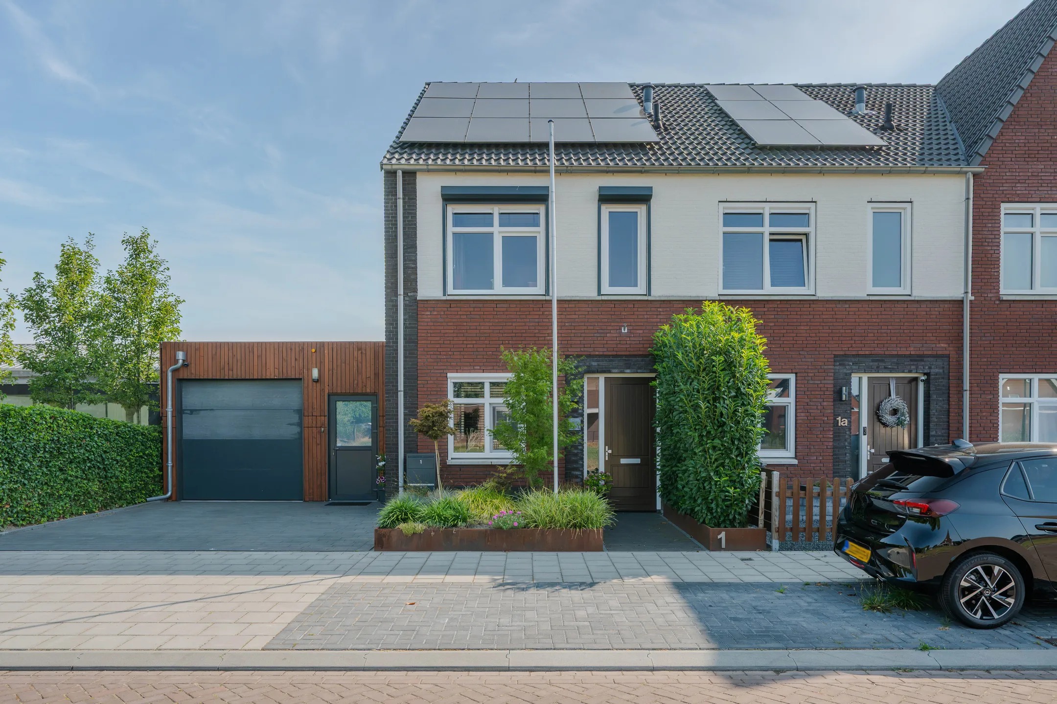 Hoekwoning Koster Nelissenstraat 1 in Oirlo