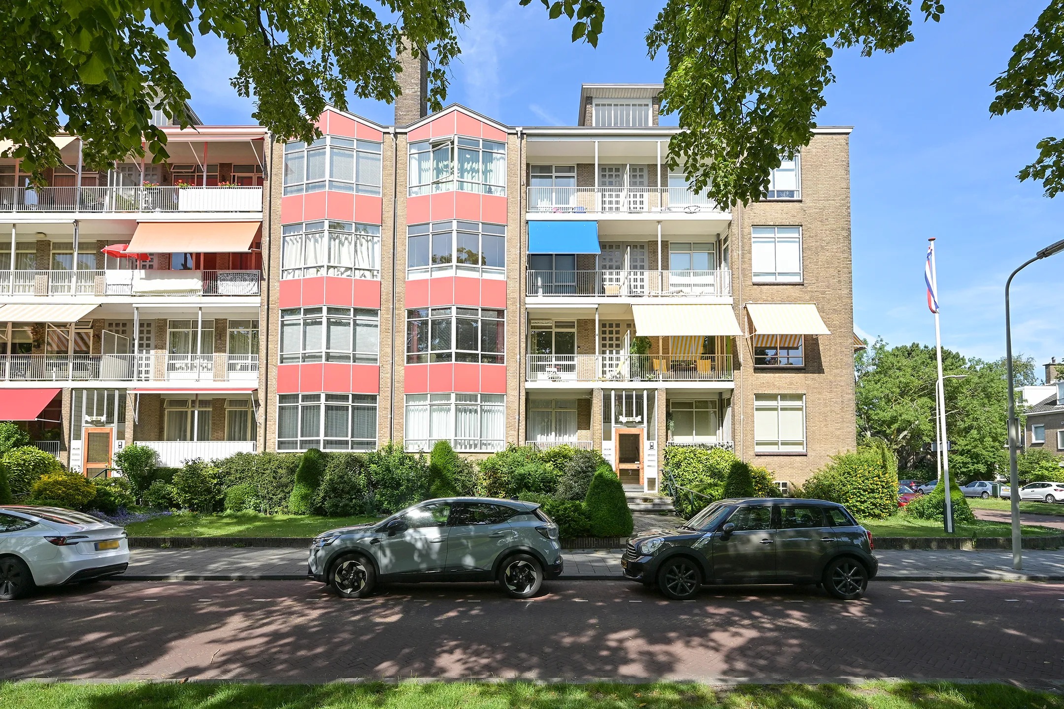 Portiekwoning Laan van Clingendael 23 Den Haag