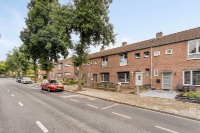Tussenwoning Mgr. Hanssenlaan 42 in Hoensbroek