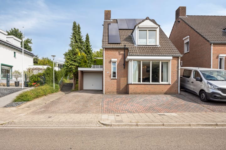 Geschakelde woning Kampstraat 136 in Heerlen