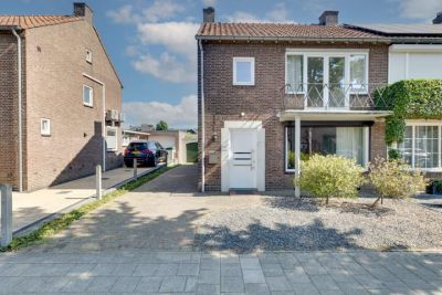 Eengezinswoning, 2-onder-1-kapwoning Dohmenstraat 13 in Geleen