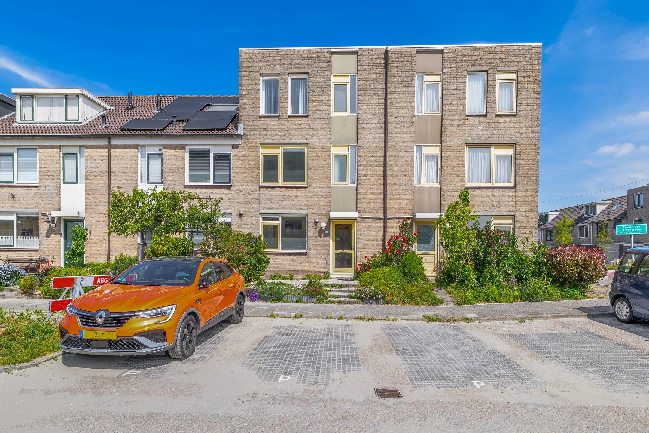 Tussenwoning Freule van Dorthsingel 73 in Pijnacker