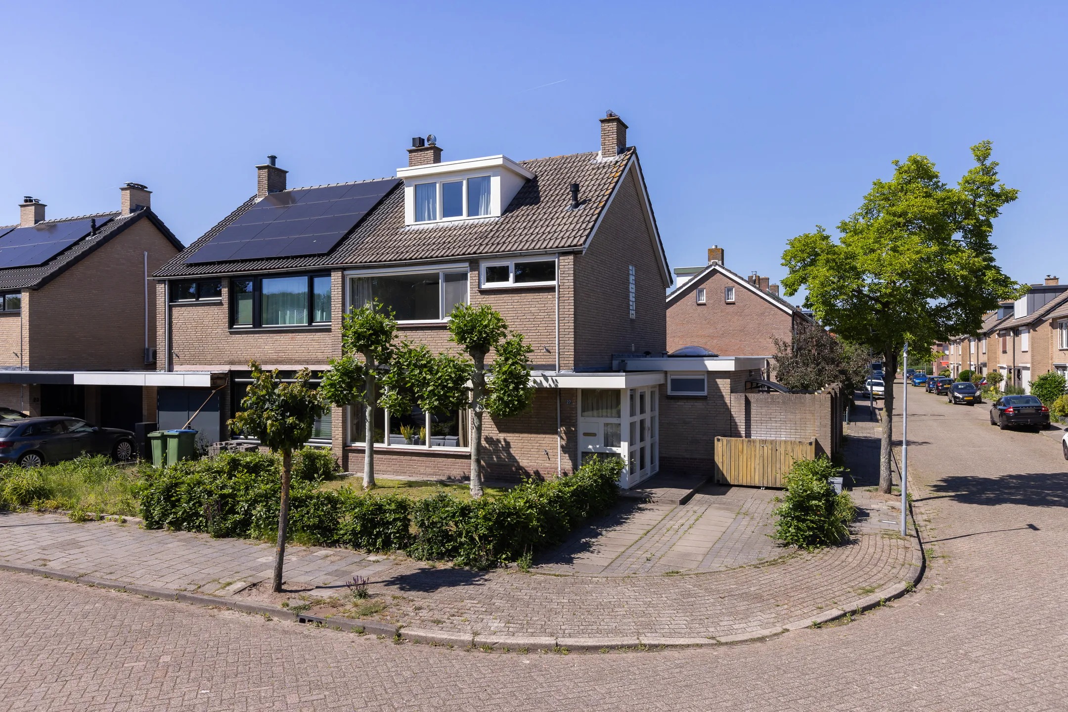 2-onder-1-kapwoning Zuidlaan 27 in Prinsenbeek