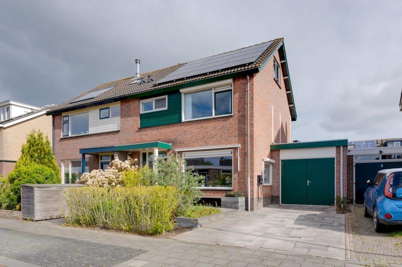 2-onder-1-kapwoning 't Rietje 7 Ursem