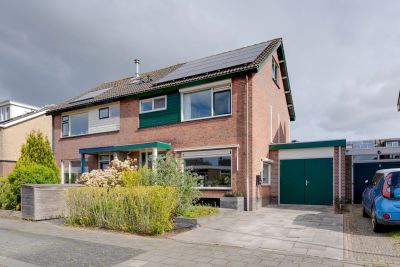 2-onder-1-kapwoning 't Rietje 7 in Ursem