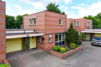 Eengezinswoning, geschakelde 2-onder-1-kapwoning 't Laar 3 in Amersfoort