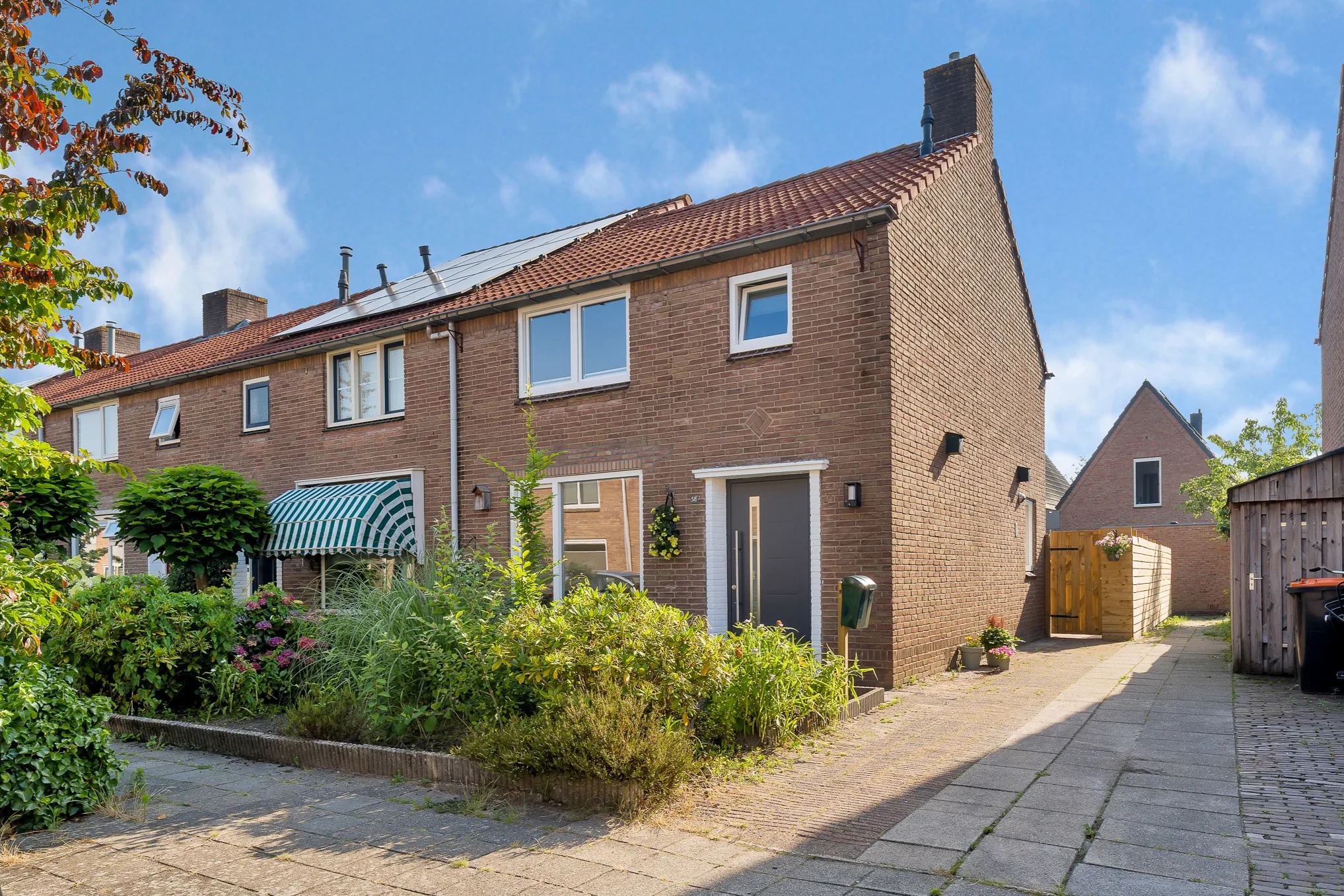 Hoekwoning Zonnebloemstraat 58 in Nijverdal