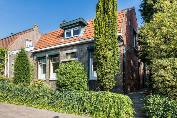 Vrijstaande woning Nieuwe Molenweg 19 in Halsteren
