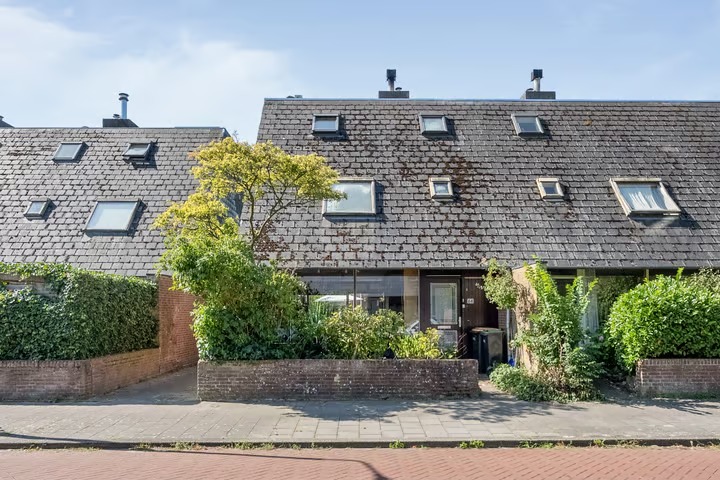 Hoekwoning Krommeland 64 in Velsen-Zuid