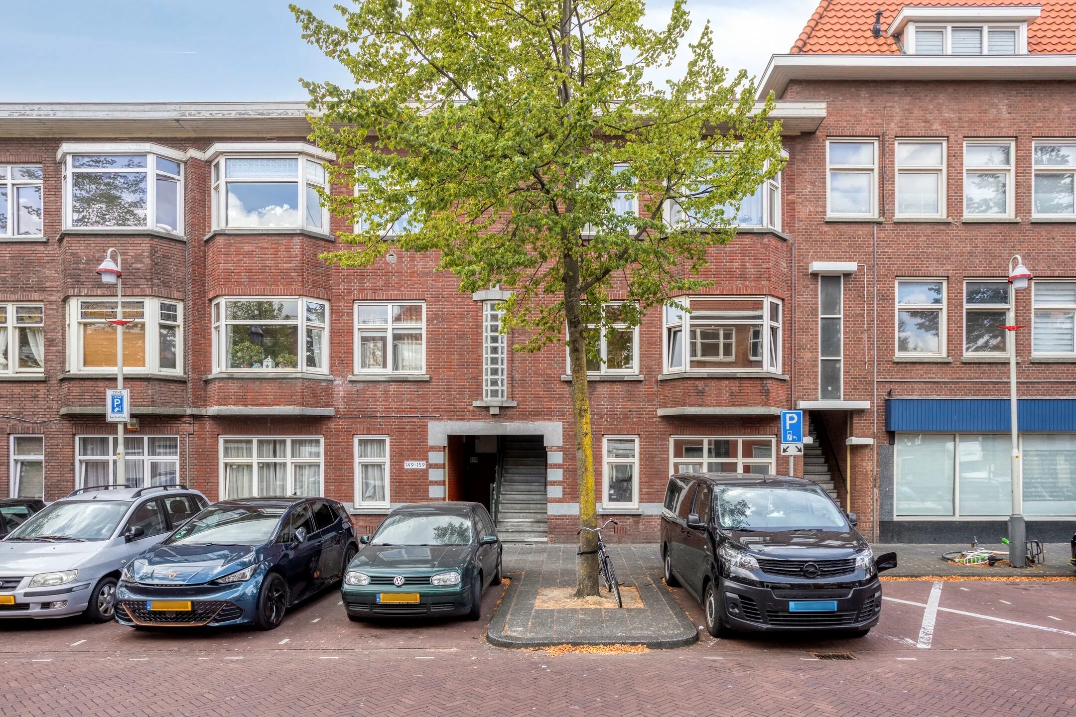 Portiekwoning Van Zeggelenlaan 149 in Den Haag