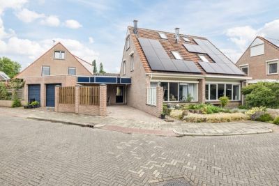 Eengezinswoning, 2-onder-1-kapwoning De Helling 8 in Hoogeveen