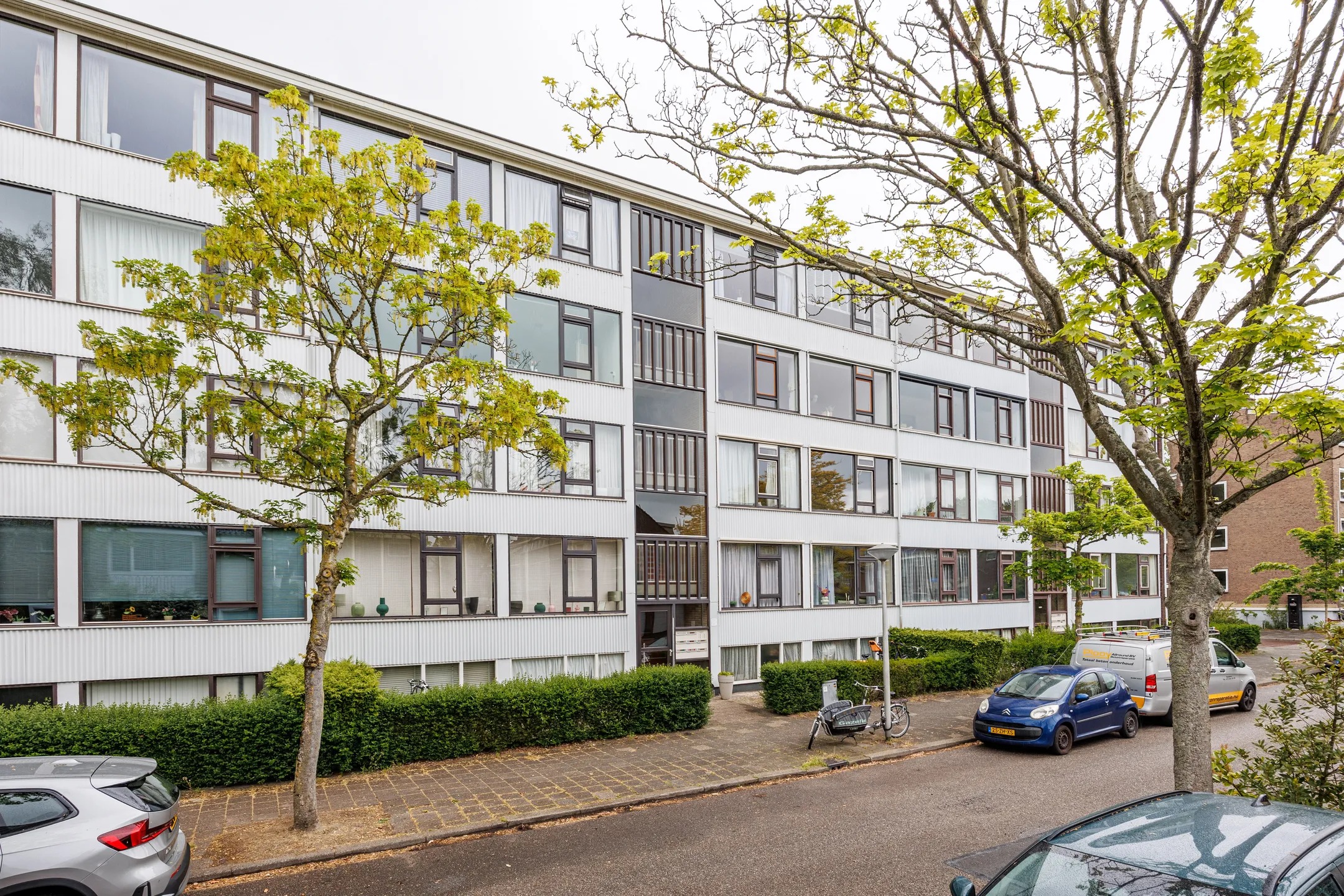 Portiekflat Van Almondestraat 82 in Delft