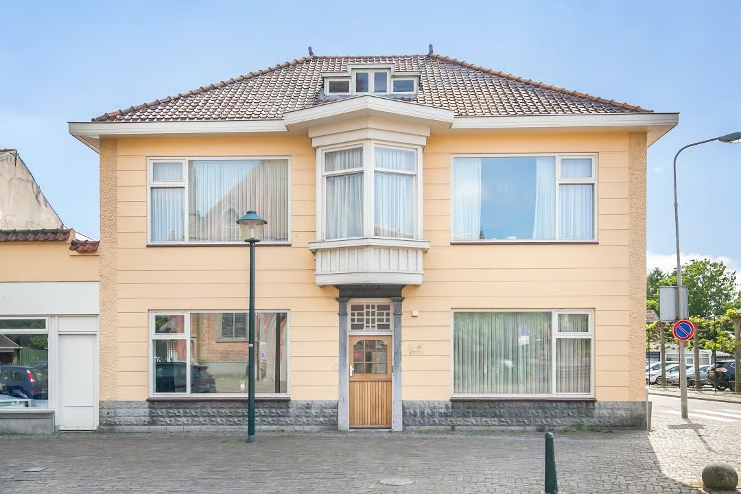 Portiekflat Hoofdstraat 15 in Sint Jansteen