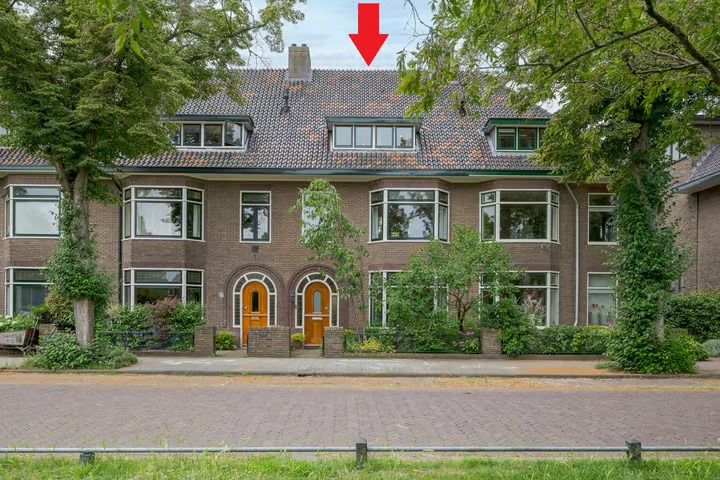 Tussenwoning Lorentzkade 26 in Leiden