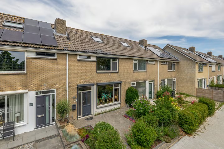 Tussenwoning Rottenburgseweg 198 in Middelharnis