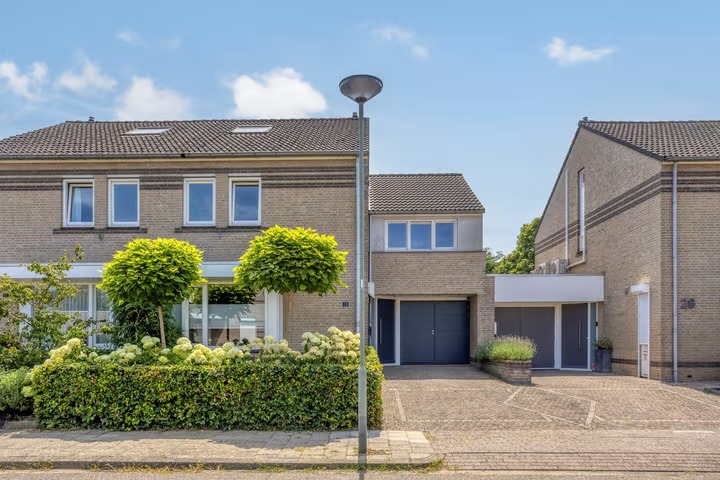 Geschakelde 2-onder-1-kapwoning Sterappel 28 in Eijsden
