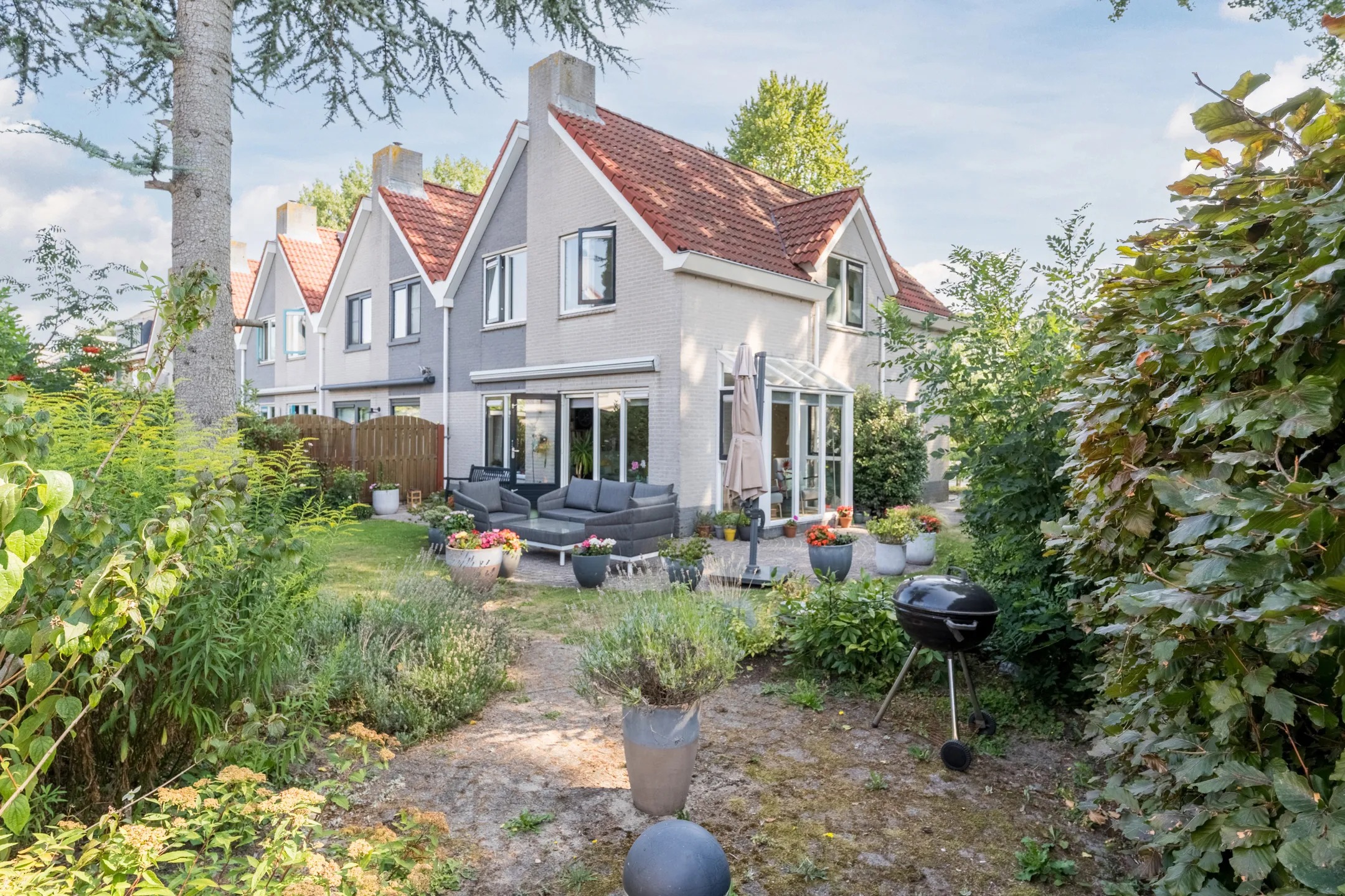 Hoekwoning Taxusstraat 1 in Zaandam