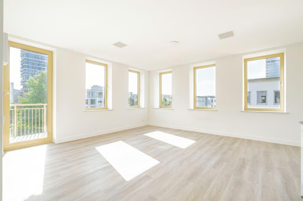 Portiekflat Naritaweg 203 B Amsterdam