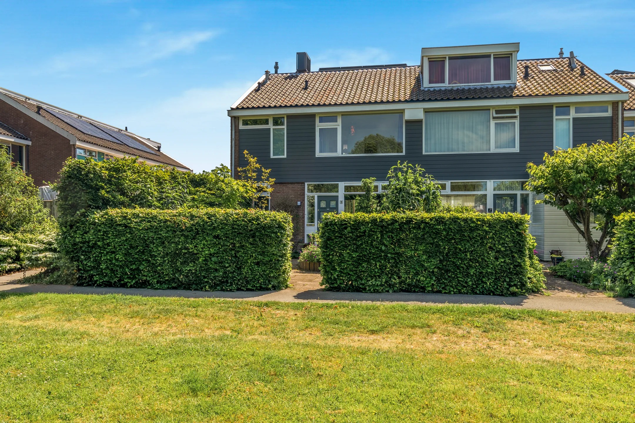 Hoekwoning Paltrokstraat 1 in Uitgeest