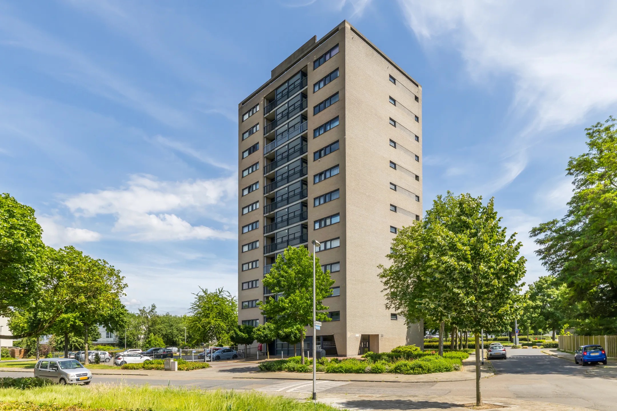 Portiekflat Adenauerlaan 47 in Heerlen