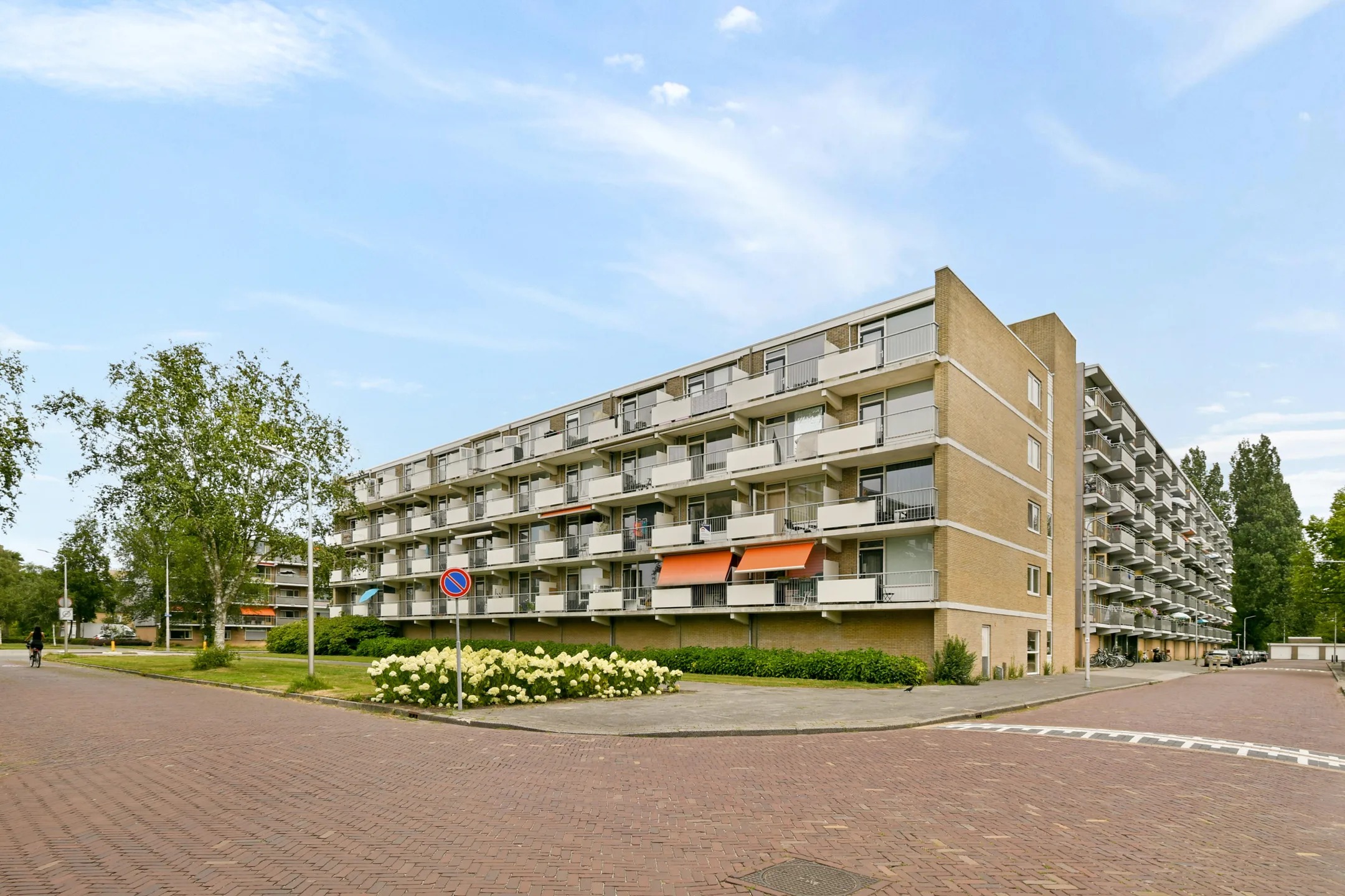 Galerijflat Newa 83 in Amstelveen