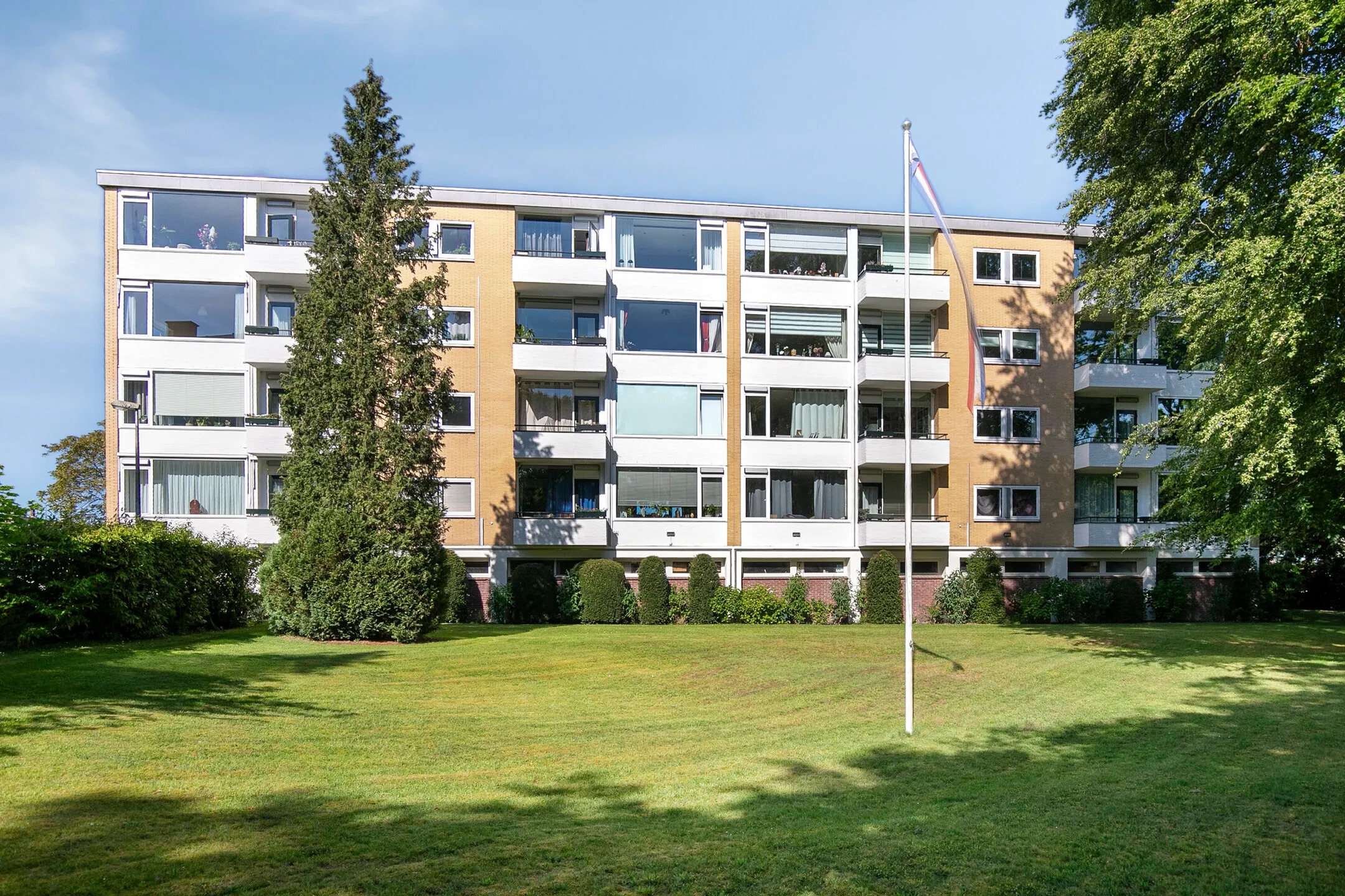 Portiekflat Leeuweriklaan 51 in Bussum