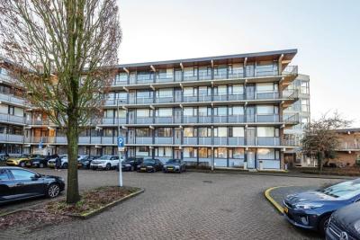 Galerijflat Meidoornweg 246 in Badhoevedorp