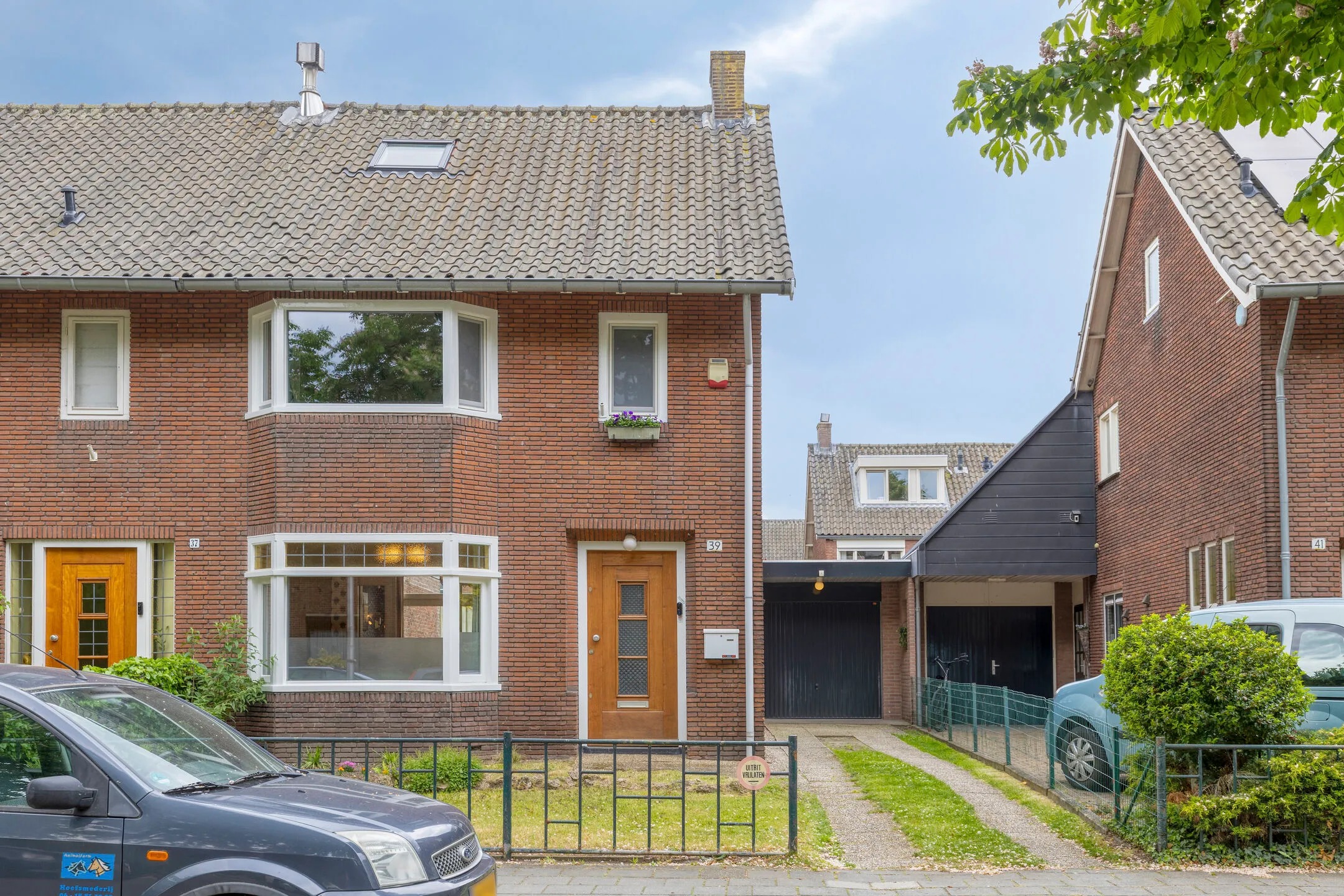 Hoekwoning Trambrugweg 39 in Helmond