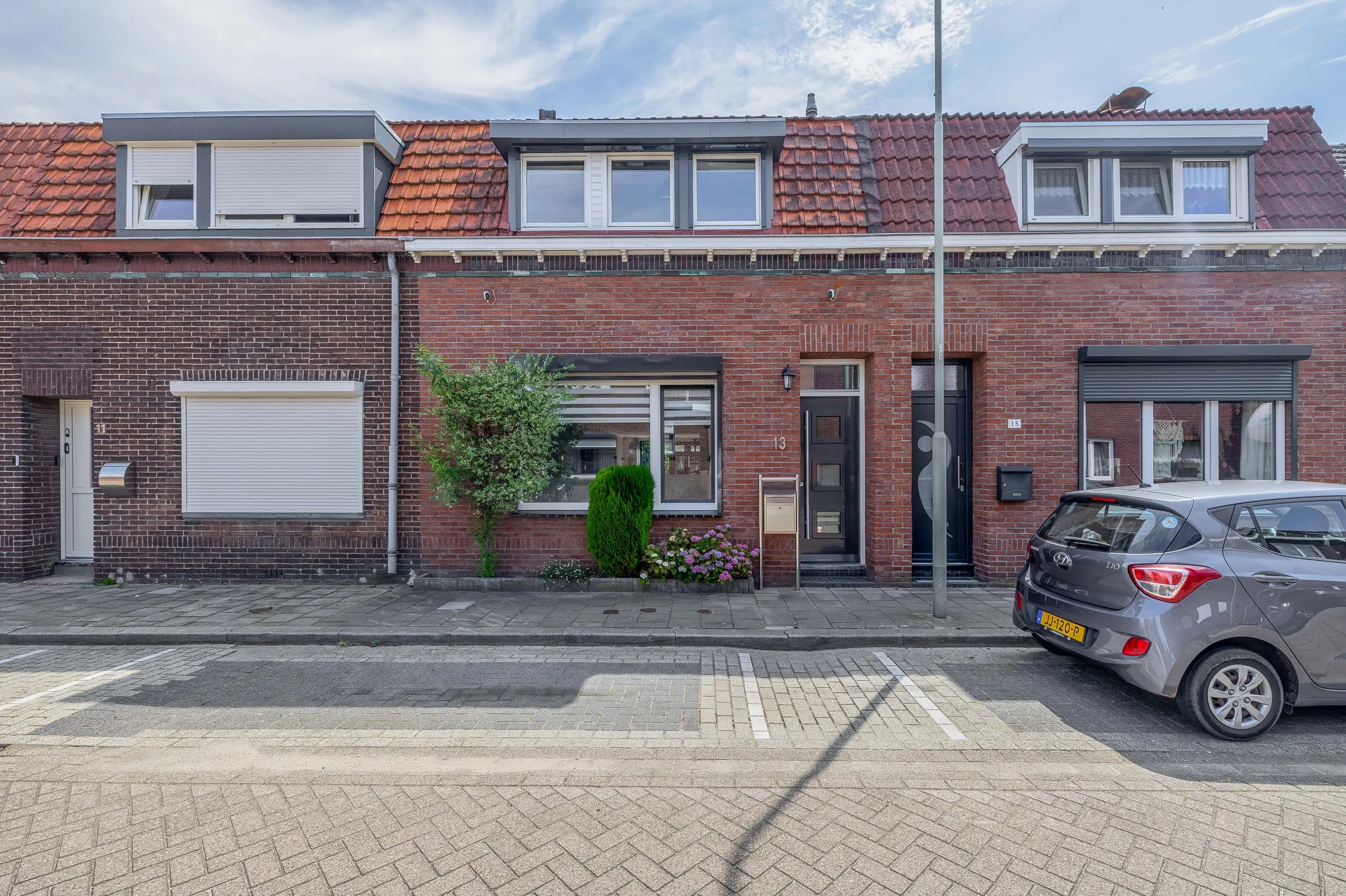Tussenwoning Nachtegaalstraat 13 in Tegelen